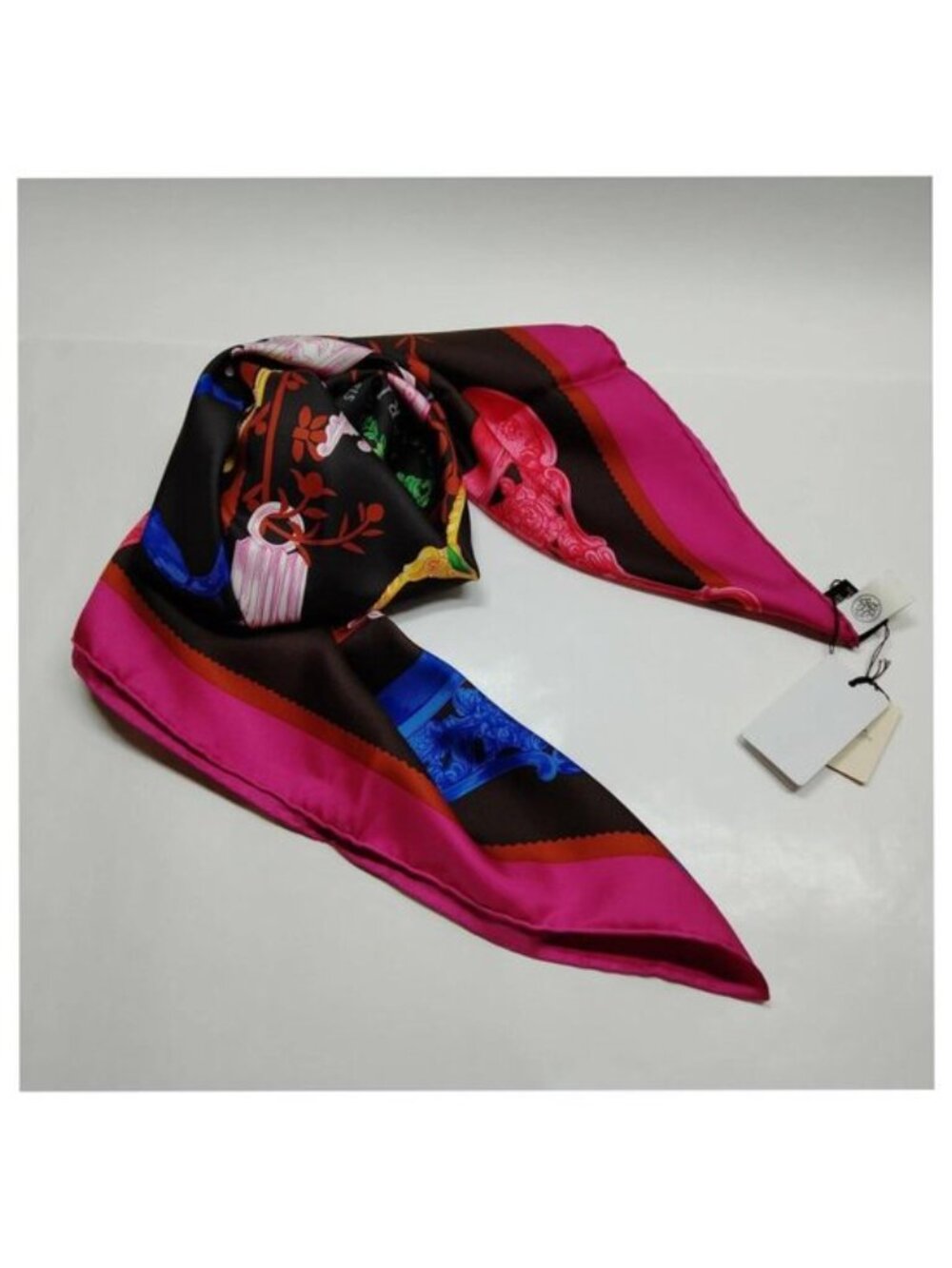 Authnetic Hermès Etriers Carré 90 Silk Scarf Pink Black - Picture 3 of 10